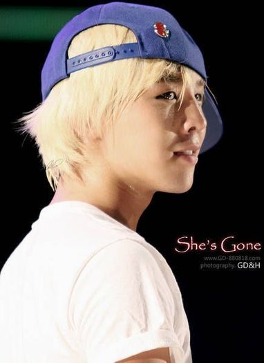 10374530_UTHZEZVAR - G-Dragon