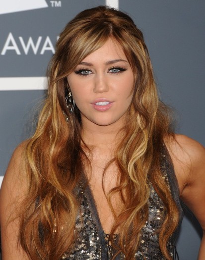 016~31 - 0-0 53RD ANNUAL GRAMMY AWARDS - ARRIVALS