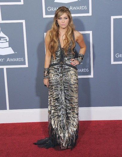 052~14 - 0-0 53RD ANNUAL GRAMMY AWARDS - ARRIVALS