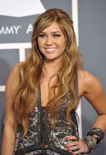 100~0 - 0-0 53RD ANNUAL GRAMMY AWARDS - ARRIVALS