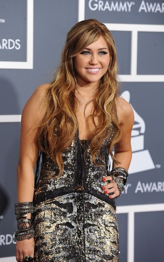 105~1 - 0-0 53RD ANNUAL GRAMMY AWARDS - ARRIVALS
