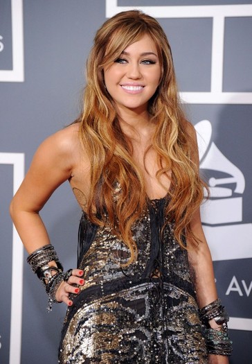 106~2 - 0-0 53RD ANNUAL GRAMMY AWARDS - ARRIVALS