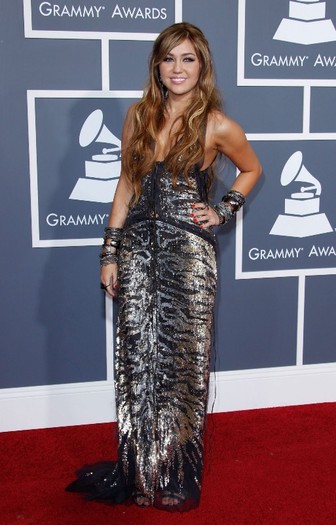 122~1 - 0-0 53RD ANNUAL GRAMMY AWARDS - ARRIVALS