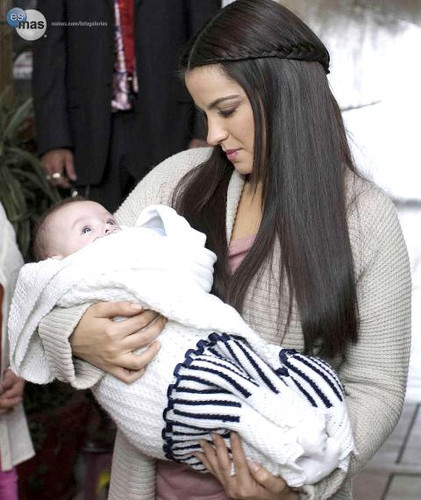 Maite y bebe - Maite Perroni