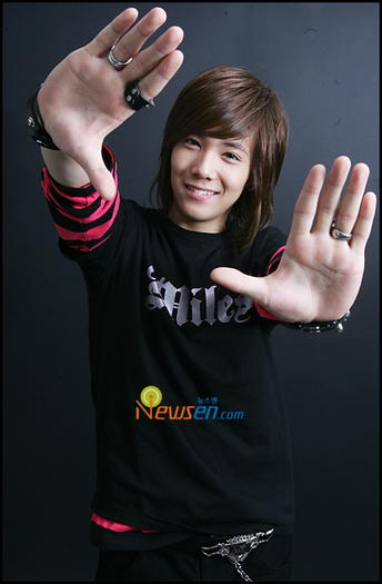Lee-HongGi-lee-hong-ki-20320293-450-685