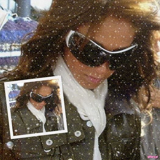 0040403107 - 0 Anahi Glitery