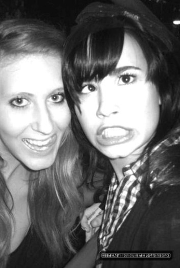 125 - Demi Lovato - Poze Personale