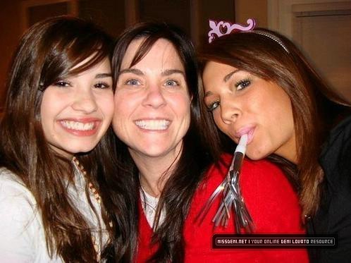 301 - Demi Lovato - Poze Personale