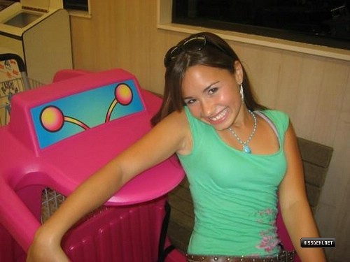 447 - Demi Lovato - Poze Personale