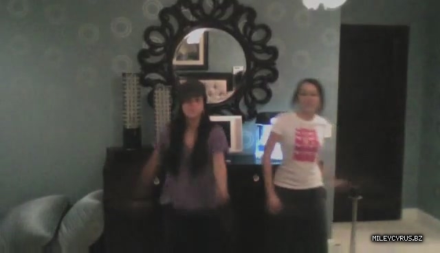 000000000087 - 0-0 Video 1 - The Miley And Mandy Show