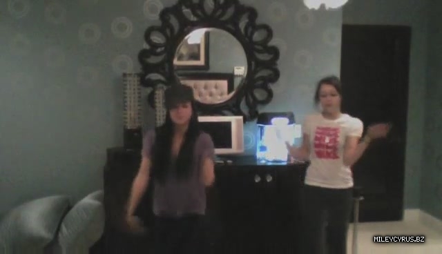 000000000088 - 0-0 Video 1 - The Miley And Mandy Show