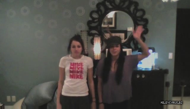 000000000103 - 0-0 Video 1 - The Miley And Mandy Show