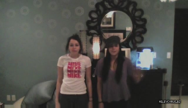 000000000105 - 0-0 Video 1 - The Miley And Mandy Show