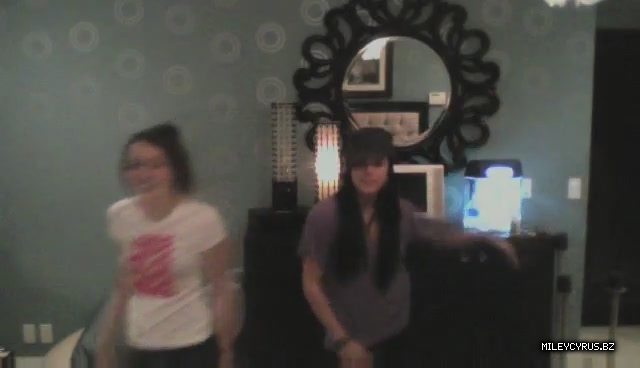 000000000109 - 0-0 Video 1 - The Miley And Mandy Show