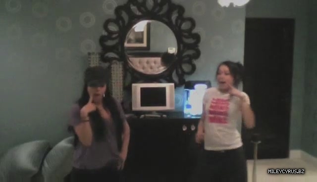 000000000171 - 0-0 Video 1 - The Miley And Mandy Show
