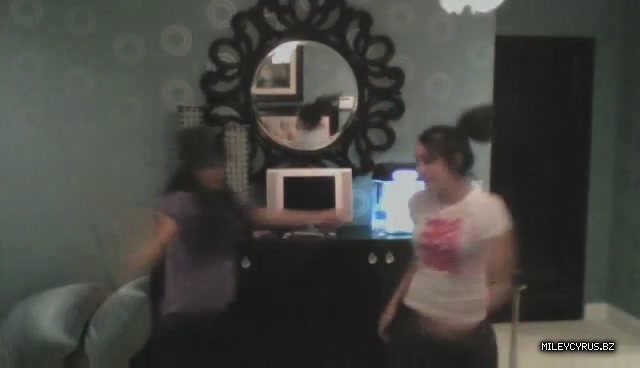 000000000174 - 0-0 Video 1 - The Miley And Mandy Show