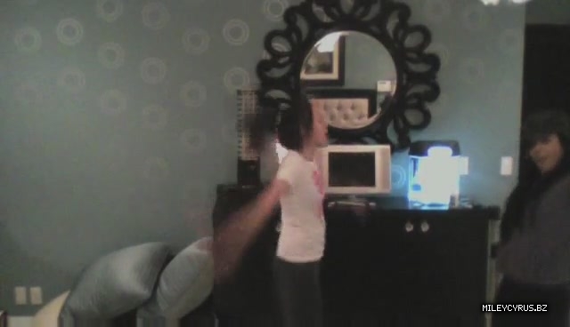 000000000218 - 0-0 Video 1 - The Miley And Mandy Show