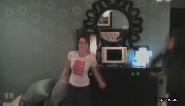 000000000240 - 0-0 Video 1 - The Miley And Mandy Show