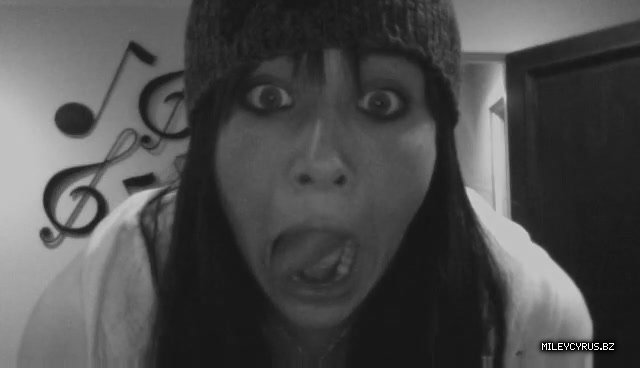 000000000132 - 0-0 Video 4 - The Miley And Mandy Show Epis Miley and Mandyless