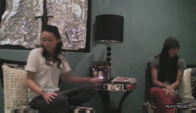 000000000197 - 0-0 Video 4 - The Miley And Mandy Show Epis Miley and Mandyless
