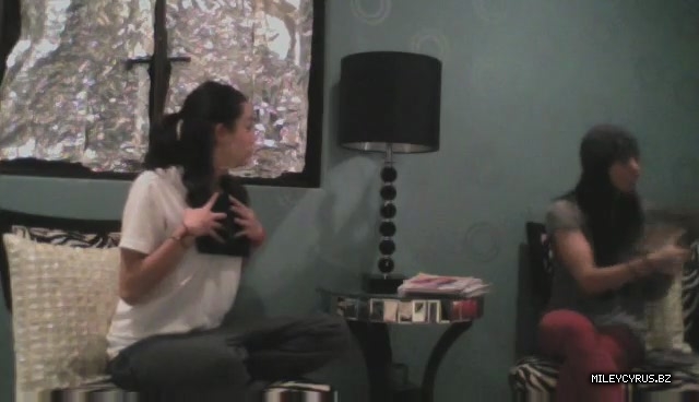 000000000208 - 0-0 Video 4 - The Miley And Mandy Show Epis Miley and Mandyless