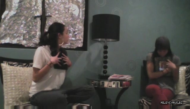 000000000209 - 0-0 Video 4 - The Miley And Mandy Show Epis Miley and Mandyless