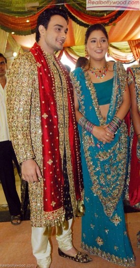 normal_Sara-Khan-with-Angad-Hasija-2