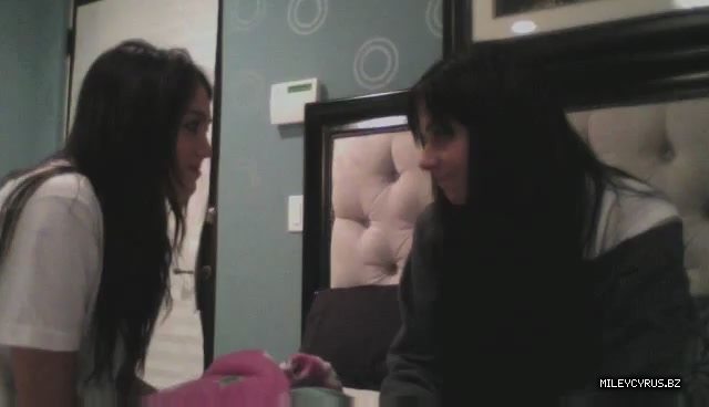 000000000072 - 0-0 Video 5 - The Miley and Mandy Show Epis Irrelevant