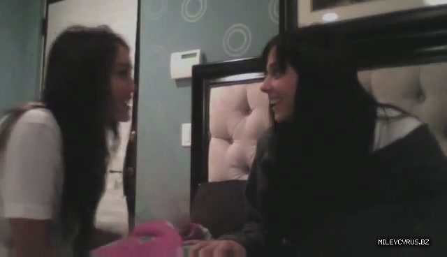 000000000076 - 0-0 Video 5 - The Miley and Mandy Show Epis Irrelevant