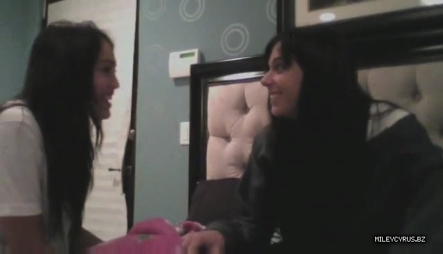 000000000077 - 0-0 Video 5 - The Miley and Mandy Show Epis Irrelevant