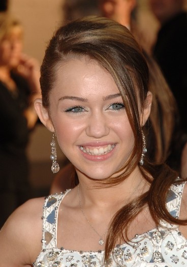 020 - 0-0 34th Annual American Music Awards - Arrivals