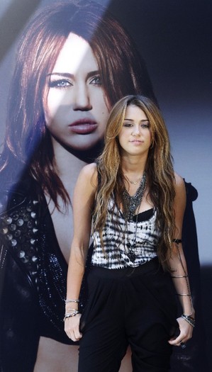 Miley_Cyrus_Madrid_5