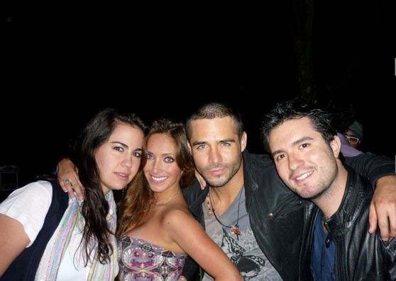 fiesta thysa.1 - Anahi 6