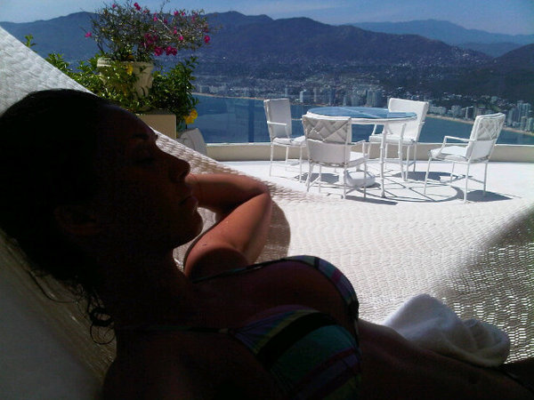 94803602 - Anahi 6