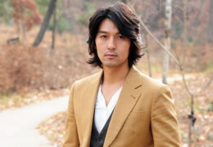 news_lee-pil-mo-re-teams-with-sol-pharmacy-writer - a---lee pil mo---a