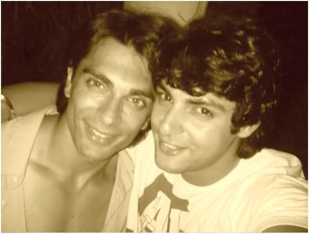 197997_181764658537033_176594099054089_417636_5296759_n - Karan Singh Grover from the sets of Dill Mill Gaye Part 2