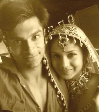 198516_181764758537023_176594099054089_417644_4380747_n - Karan Singh Grover from the sets of Dill Mill Gaye Part 2