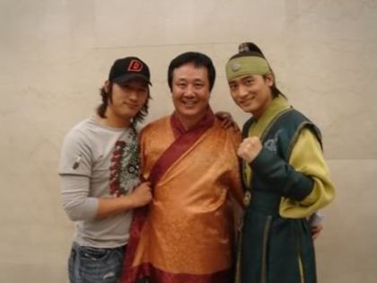 27215064_YWSNZVPTO[1]