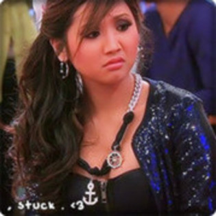 37798511_KKGGHPRLE - Brenda Song Glitery