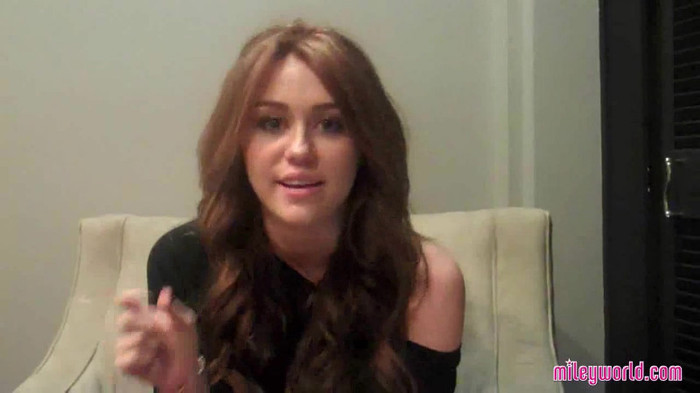 HAITI.mp4AT 88 - MileyWorld - HAITI Screencaps