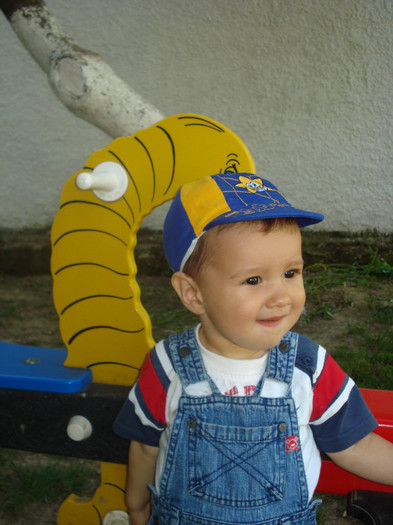 IMI TREBUIE O LADA DE SCULE:)