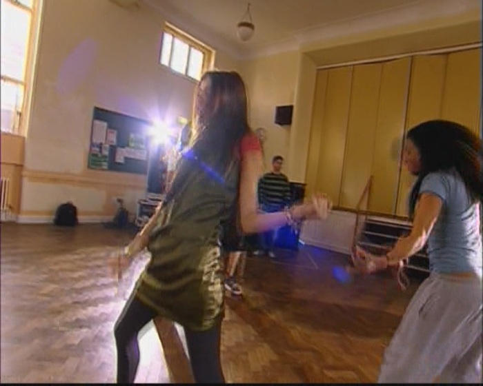 KMP-DVD[(006284)00-02-23] - 0-0  High School Musical 2 Sneak Peak Hannah Montana Rockstar Music Video