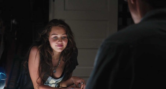 056 - 0-0 The Last SongTrailer Screencaps