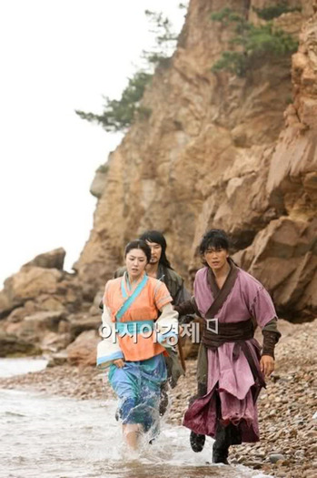 2usyj2p - For Queenseondeok