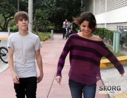normal_007 - December 18th - Taking a walk with Justin Beiber