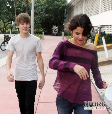 normal_010 - December 18th - Taking a walk with Justin Beiber