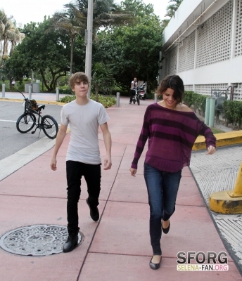 normal_012 - December 18th - Taking a walk with Justin Beiber