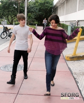 normal_016 - December 18th - Taking a walk with Justin Beiber