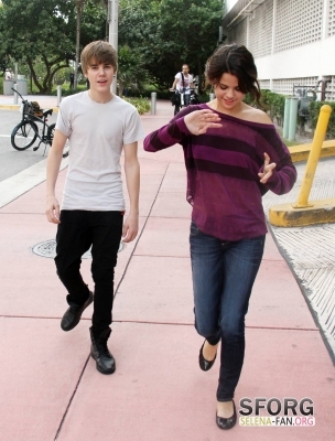 normal_017 - December 18th - Taking a walk with Justin Beiber