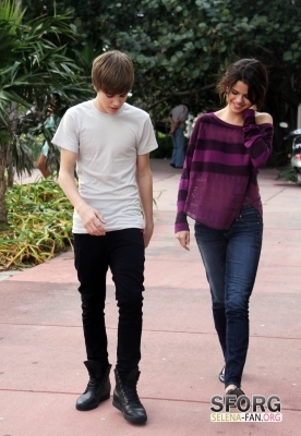 normal_019 - December 18th - Taking a walk with Justin Beiber